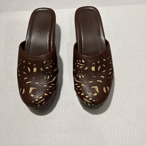 Dockers Brown Mules with cut out cork  Accents